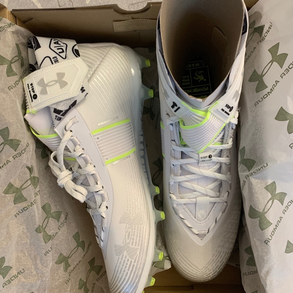 Brand New 2022 Men's UA Highlight MC Size 14
